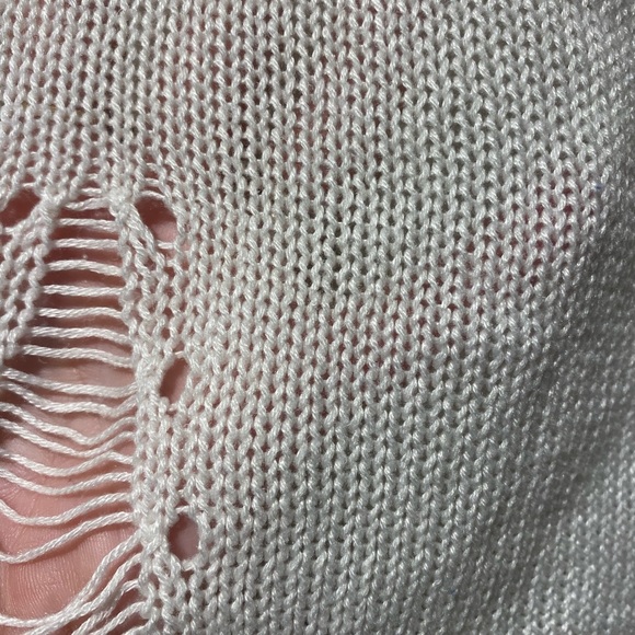 🪴Garage - Distressed White Crop Sweater - Picture 6 of 9